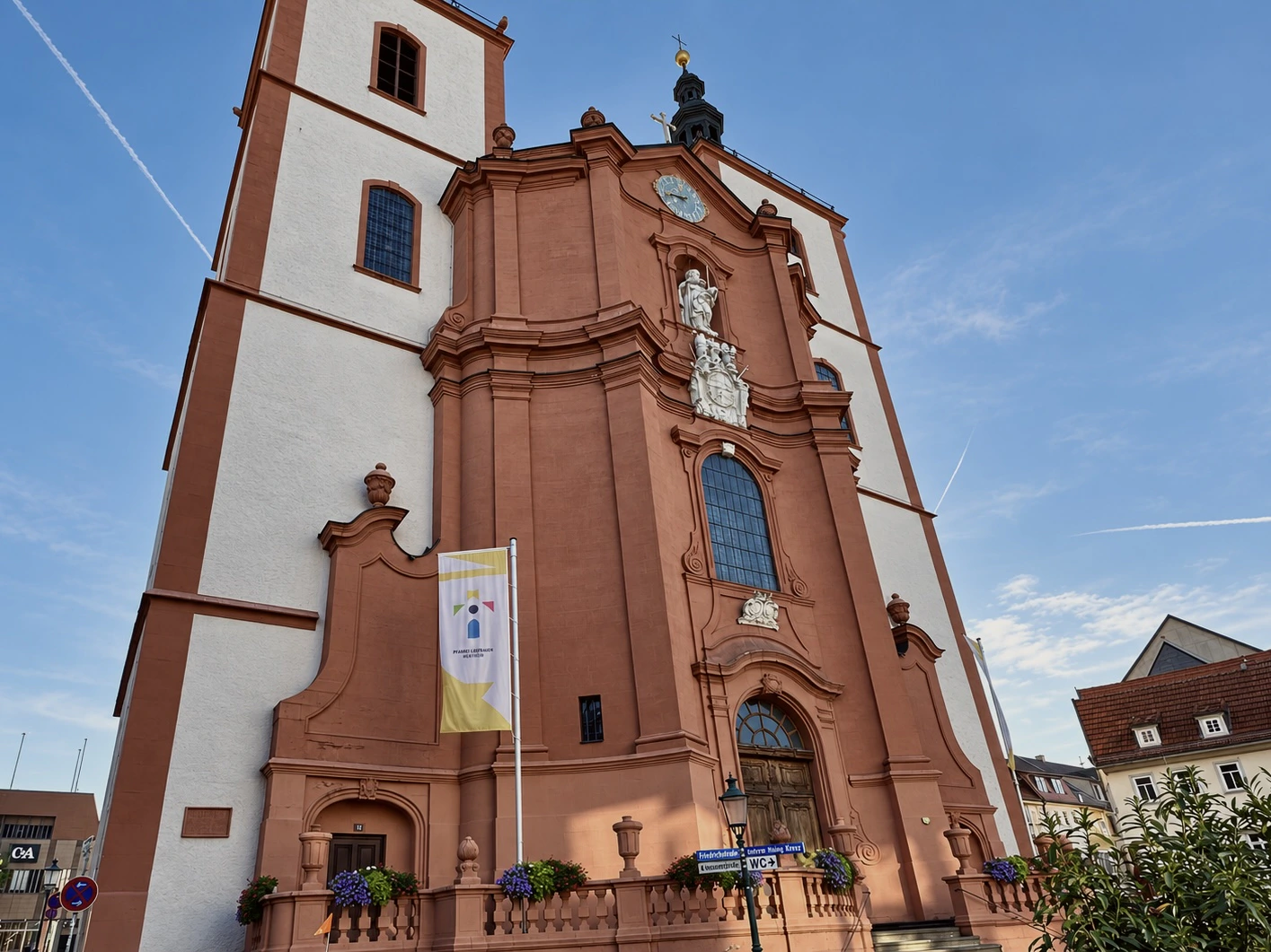 Stadtpfarrkirche in der Fuldaer Innenstadt nahe der Bäckerei Storch an der Friedrichstraße