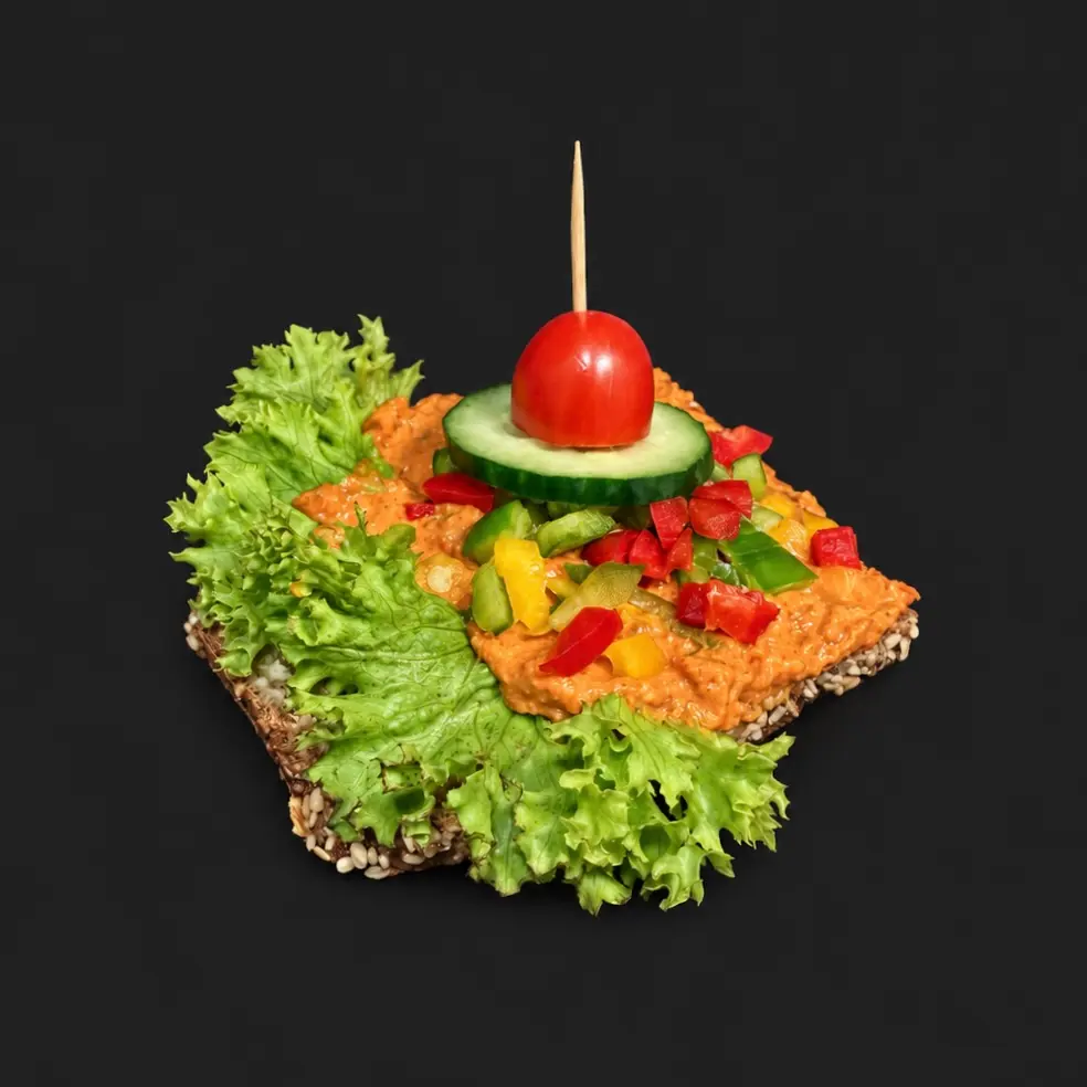 Belegtes Brot mit veganem Aufstrich
